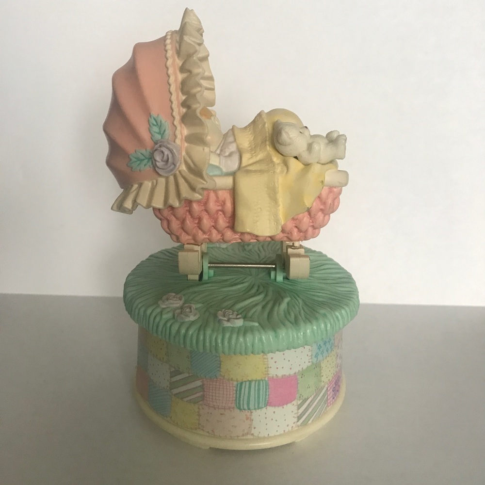 Vintage Enesco "Brahms Lullaby" music box